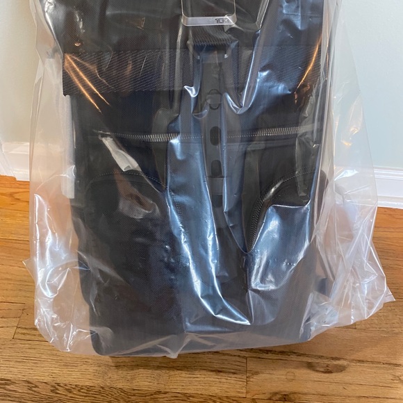 Tumi backpack - Picture 3 of 11